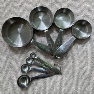 Measuring cups and spoons (stainless steel) from Il Mulino New York